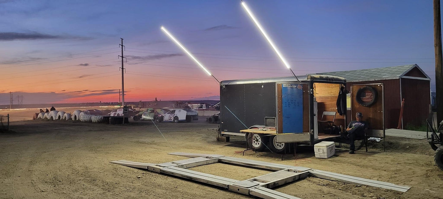 Tech Trailer with 10Ft Pit Lights